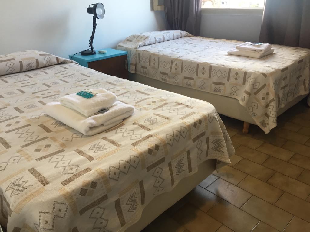 City Hotel 波萨达斯 外观 照片