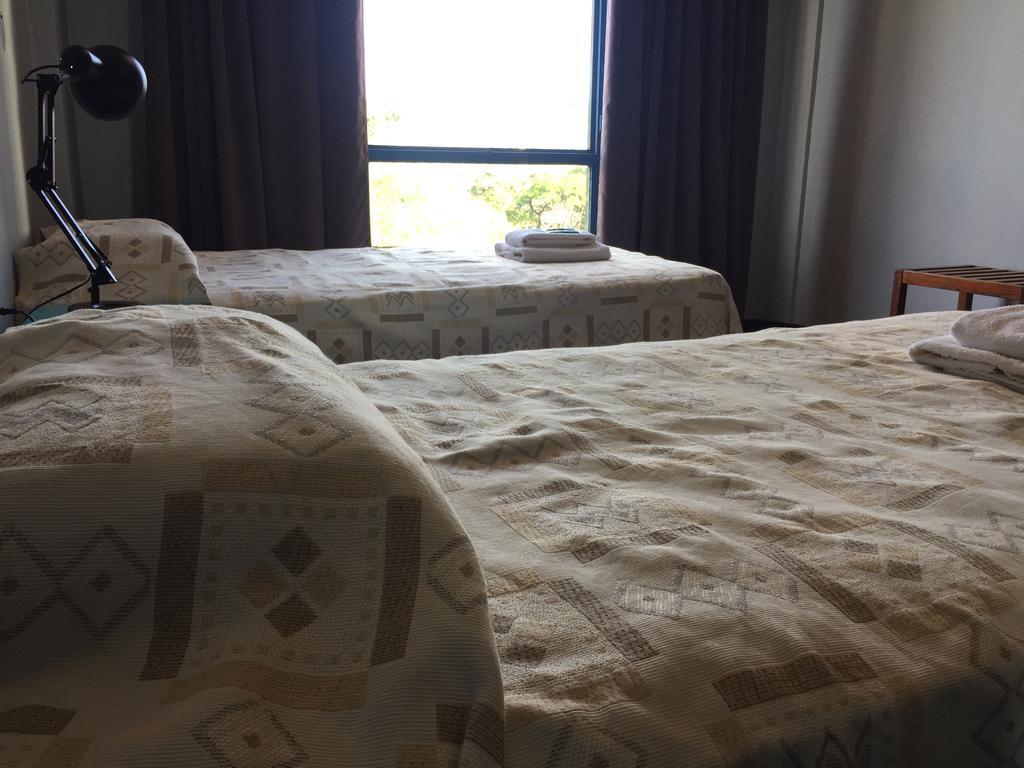 City Hotel 波萨达斯 外观 照片