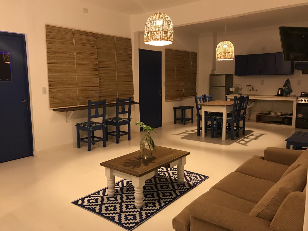 City Hotel 波萨达斯 外观 照片