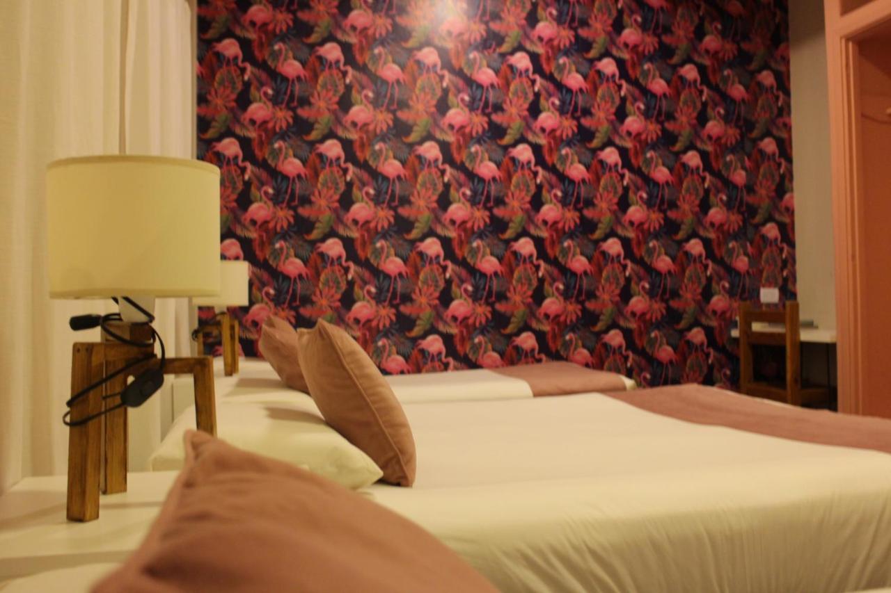 City Hotel 波萨达斯 外观 照片