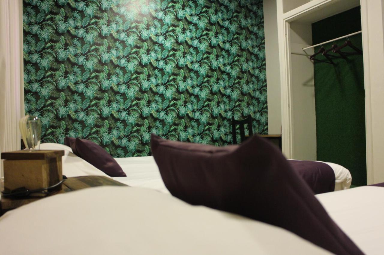 City Hotel 波萨达斯 外观 照片