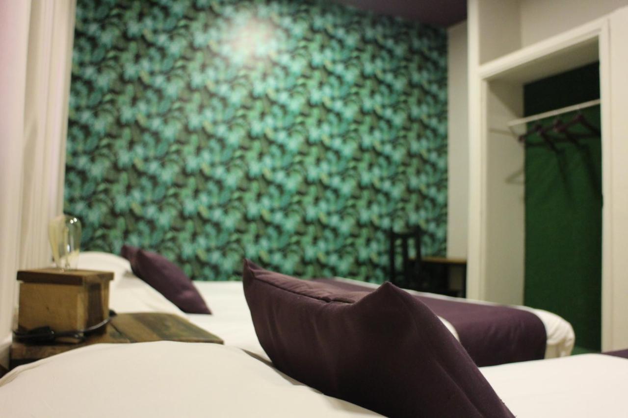 City Hotel 波萨达斯 外观 照片