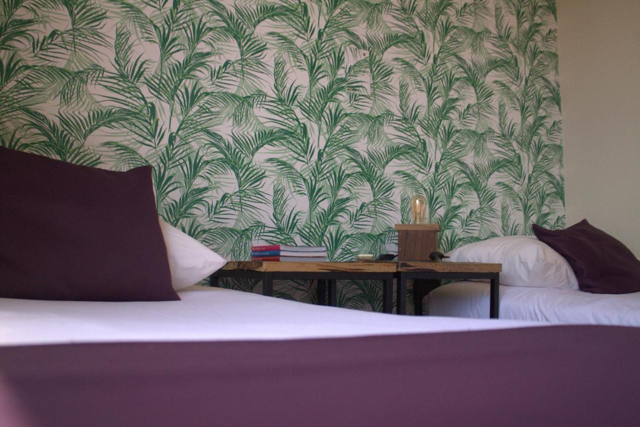 City Hotel 波萨达斯 外观 照片