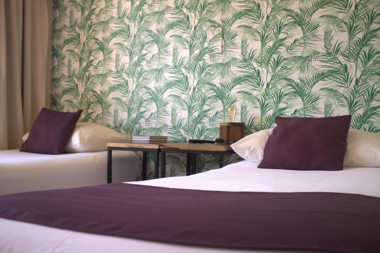 City Hotel 波萨达斯 外观 照片